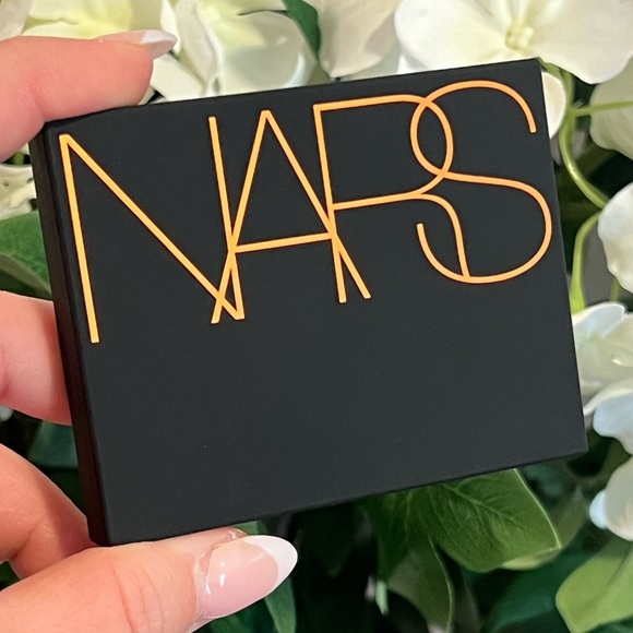 NARS • LAGUNA BRONZING POWDER 01 - Picture 3 of 5